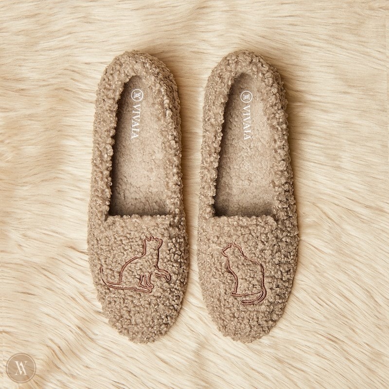 VIVAIA Audrey Round-Toe Recycled Faux Fur Loafers Dames Latte - Cat | JHI-0025